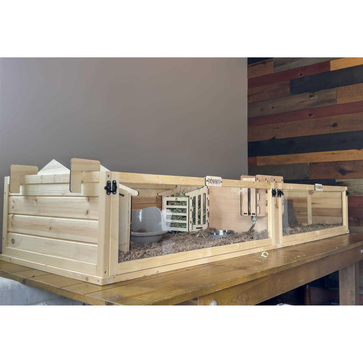 Guinea-Pig Habitat L90576