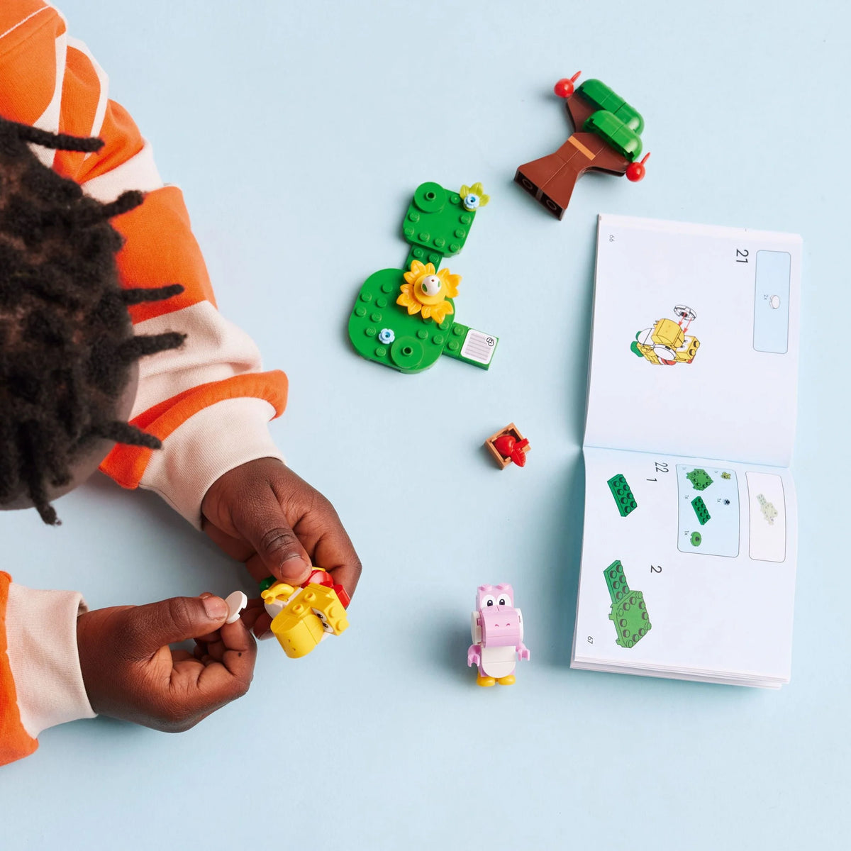 Building Toy Set with 2 Brick-Built Characters W555945