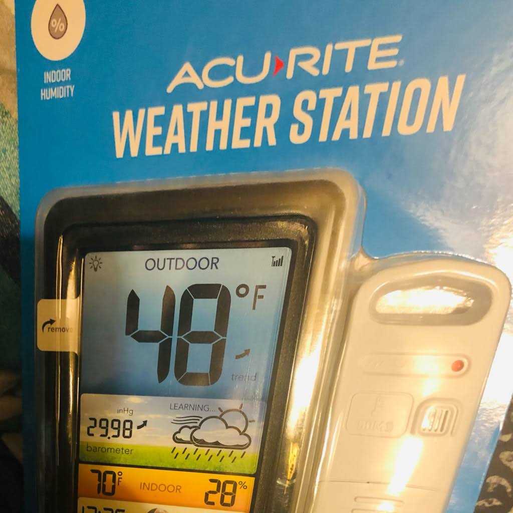 Wireless Color Forecaster with Temperature & Humidity B5657